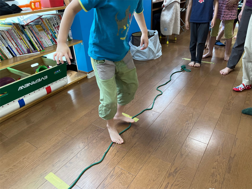 運動療育レッスン（放課後等デイサービス アットすまいる）