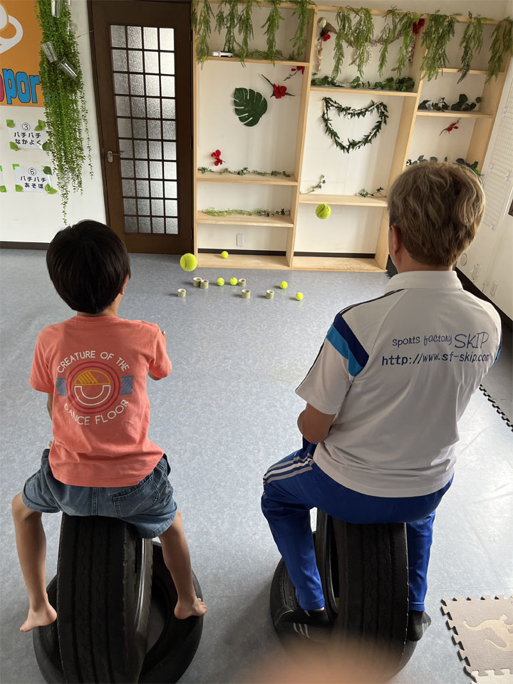 運動療育レッスン(放課後等デイサービス とんぼっく)
