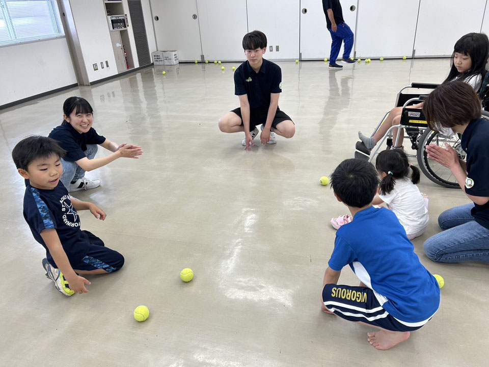 運動療育レッスン(放課後等デイサービス モッピー)