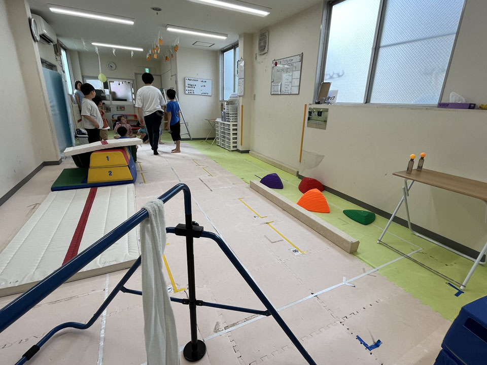 運動療育レッスン(放課後等デイサービス うんどう広場3C)