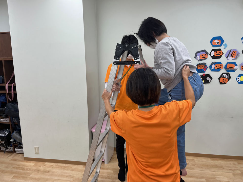運動療育レッスン(放課後等デイサービス アットすまいる)