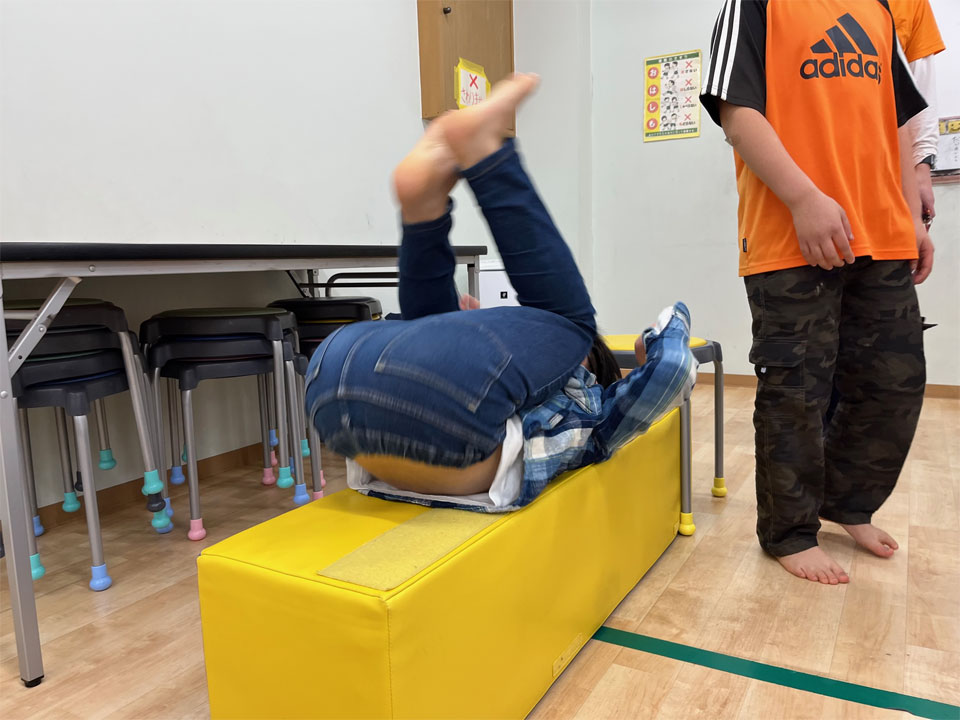 運動療育レッスン(放課後等デイサービス アットすまいる)