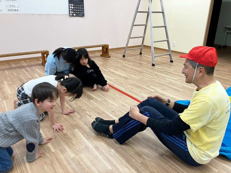 運動療育レッスン(放課後等デイサービス アットすまいる)