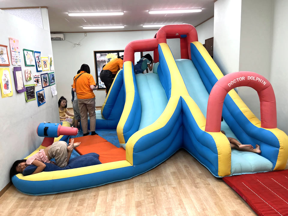 運動療育レッスン(放課後等デイサービス アットすまいる)
