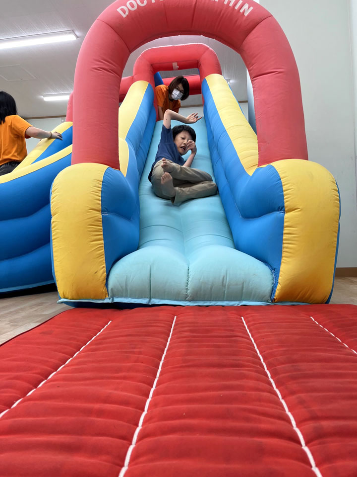 運動療育レッスン(放課後等デイサービス アットすまいる)