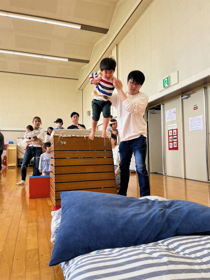 親子ふれあい運動あそび(大垣市児童館)