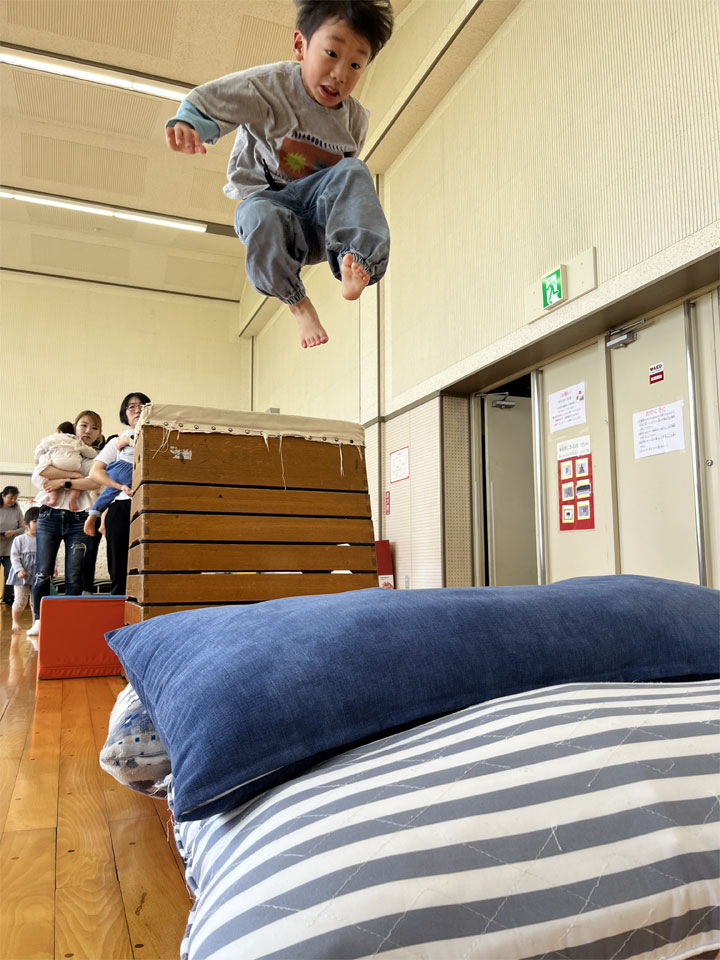 親子ふれあい運動あそび(大垣市児童館)