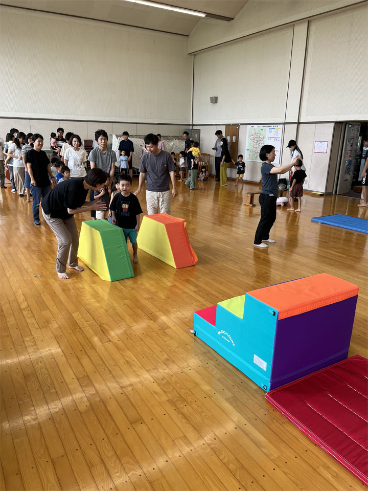 親子ふれあい運動あそび(大垣市児童館)