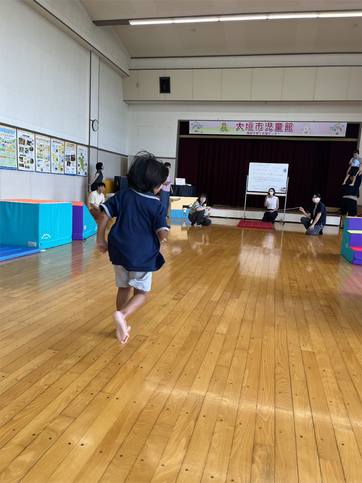 親子ふれあい運動あそび(大垣市児童館)