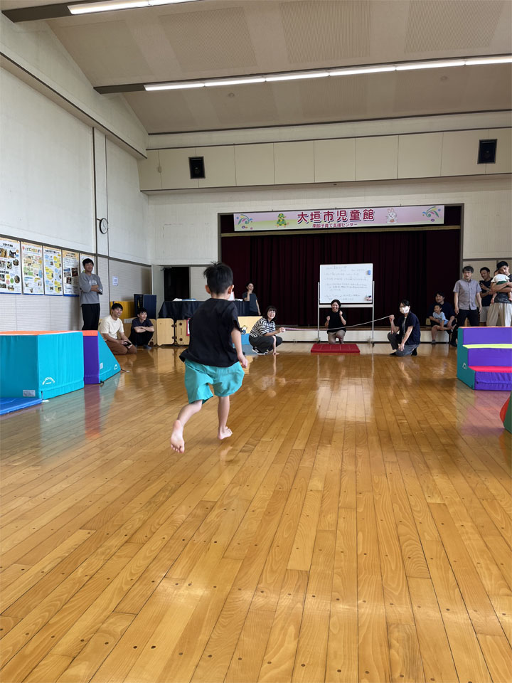 親子ふれあい運動あそび(大垣市児童館)