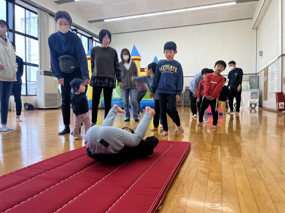 親子ふれあい運動あそび(大垣市児童館)
