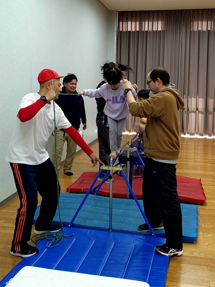 ^È烌bXiی㓙fCT[rX ~CLbYAJf~[j