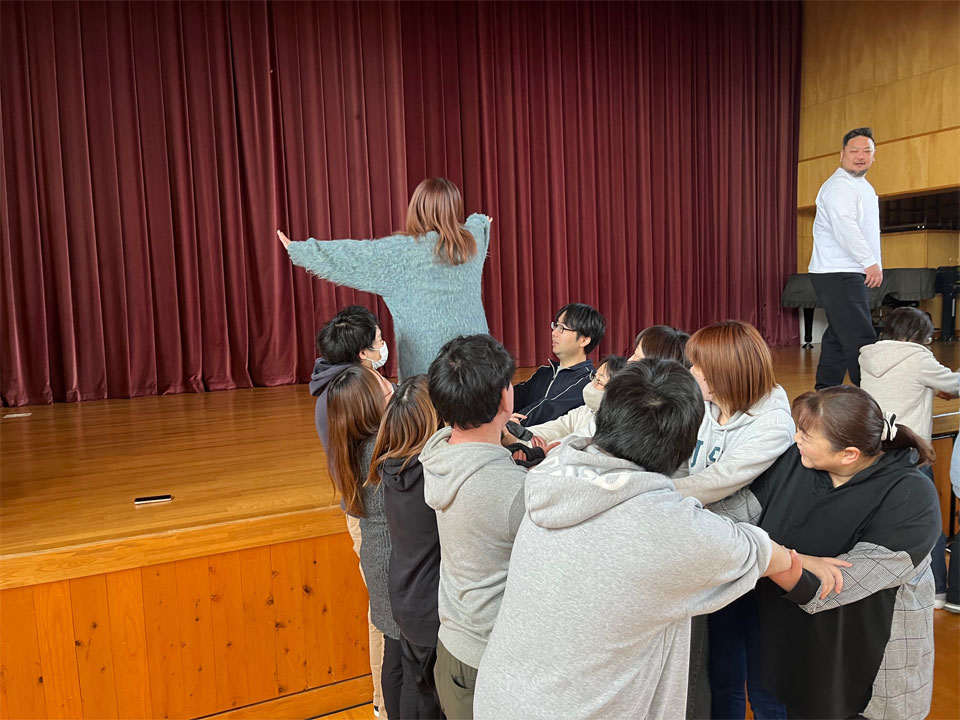 ^È烌bXiی㓙fCT[rX ~CLbYAJf~[j