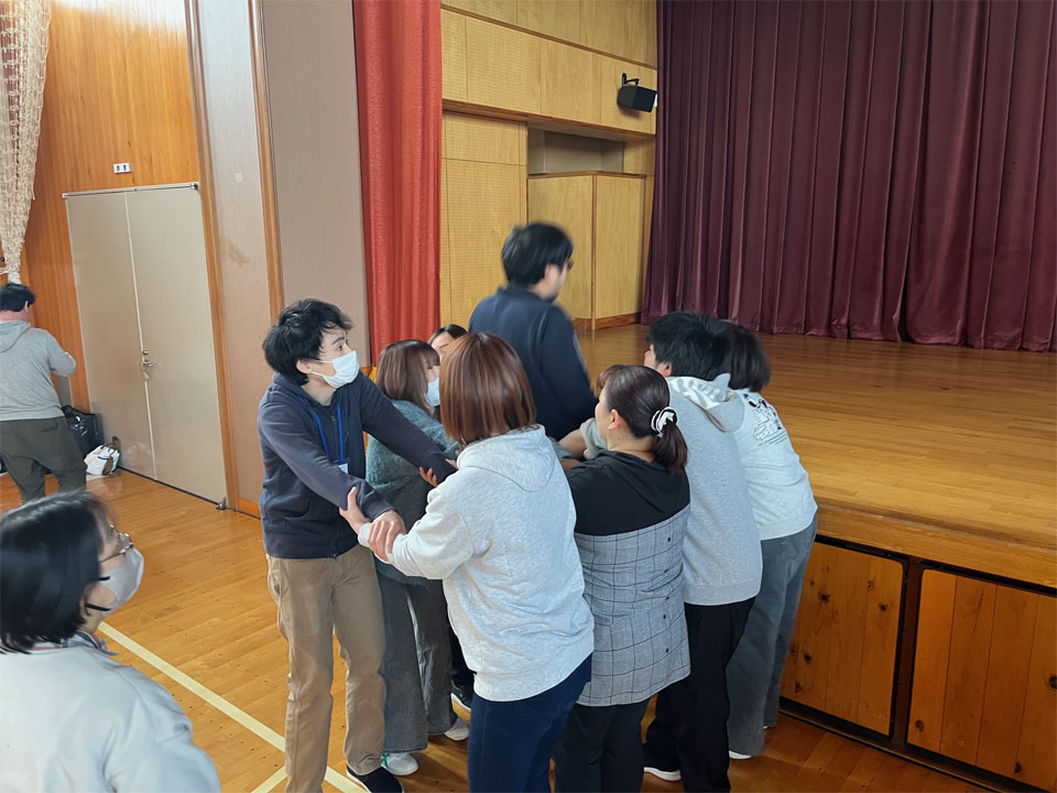 ^È烌bXiی㓙fCT[rX ~CLbYAJf~[j