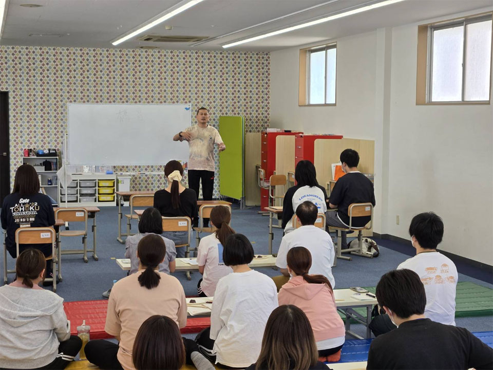 ^È烌bXiی㓙fCT[rX ~CLbYAJf~[j