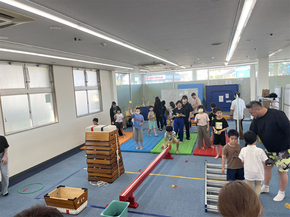 ^È烌bXiی㓙fCT[rX ~CLbYAJf~[j