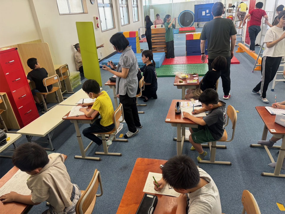 ^È烌bXiی㓙fCT[rX ~CLbYAJf~[j