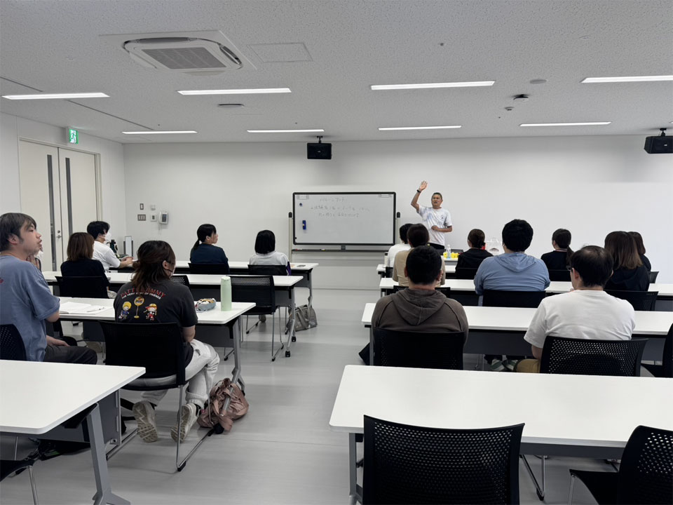 ^È烌bXiی㓙fCT[rX ~CLbYAJf~[j