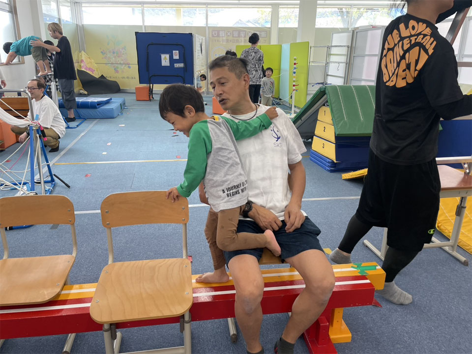 ^È烌bXiی㓙fCT[rX ~CLbYAJf~[j