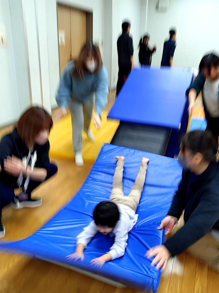 ^È烌bXiی㓙fCT[rX ~CLbYAJf~[j