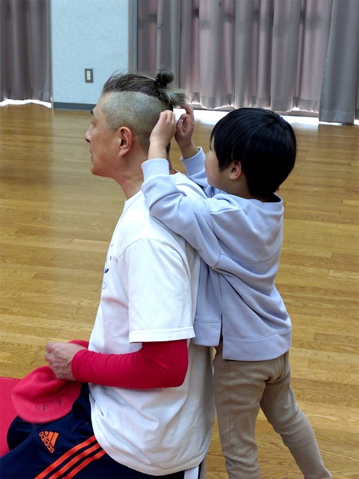 ^È烌bXiی㓙fCT[rX ~CLbYAJf~[j